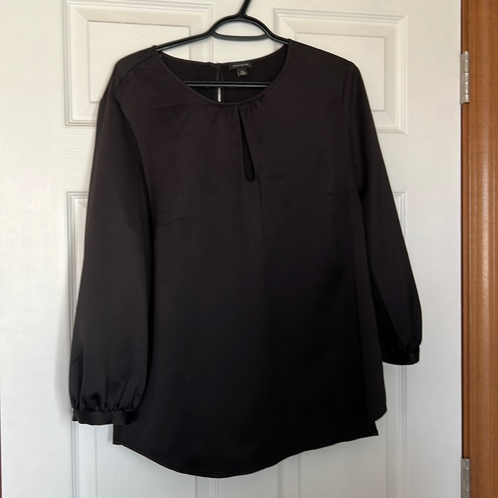 Women’s Ann Taylor Size XL Black 3/4 Top